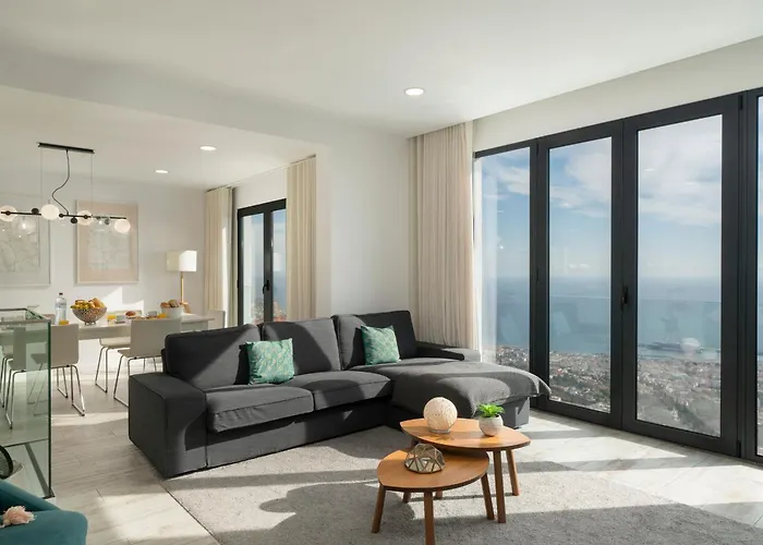 Ourmadeira - Monte White House 푼샬